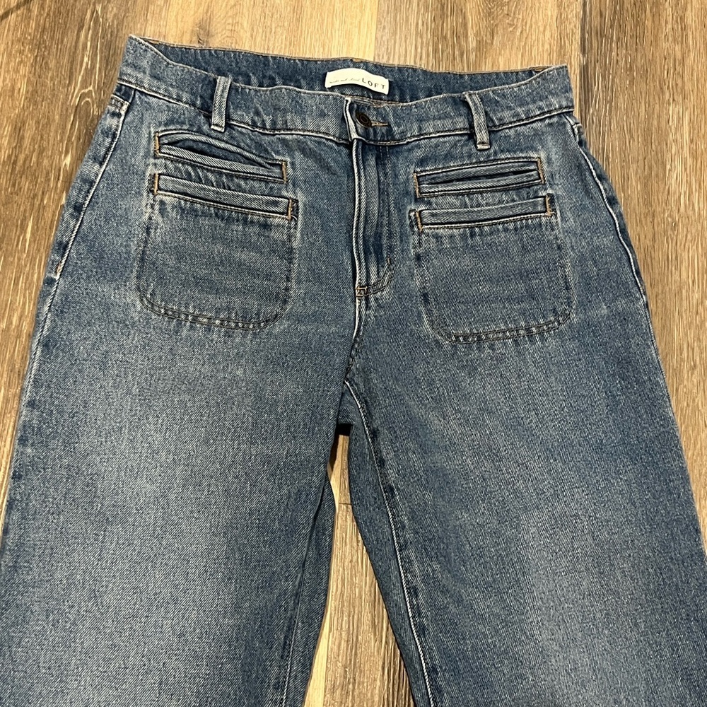 Loft The relaxed straight patch pocket med wash jean size 27/4 - Picture 3 of 7